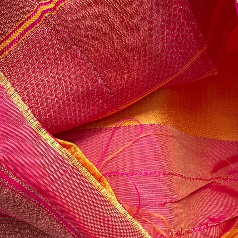 9 yards Vibrant Yellow and Red Embroidered Yeola Paithani Nauvvari sari - Picture 16 of 16